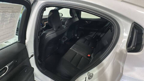 2023 Volvo S60 B5 Plus Black Edition