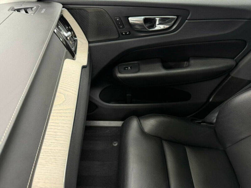 2019 Volvo XC60 T5 Inscription