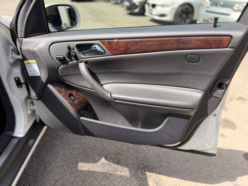 2004 Mercedes-Benz C-Class C 320 4MATIC