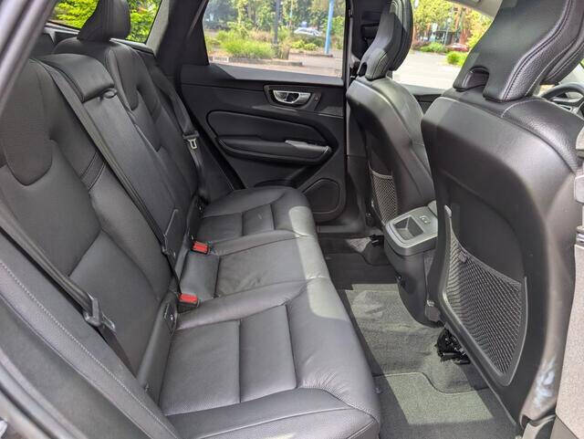 2025 Volvo XC60 B5 Plus Dark Theme