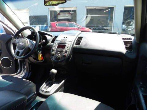 2010 Kia Soul +