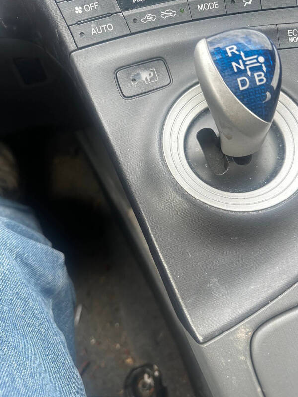 2010 Toyota Prius III