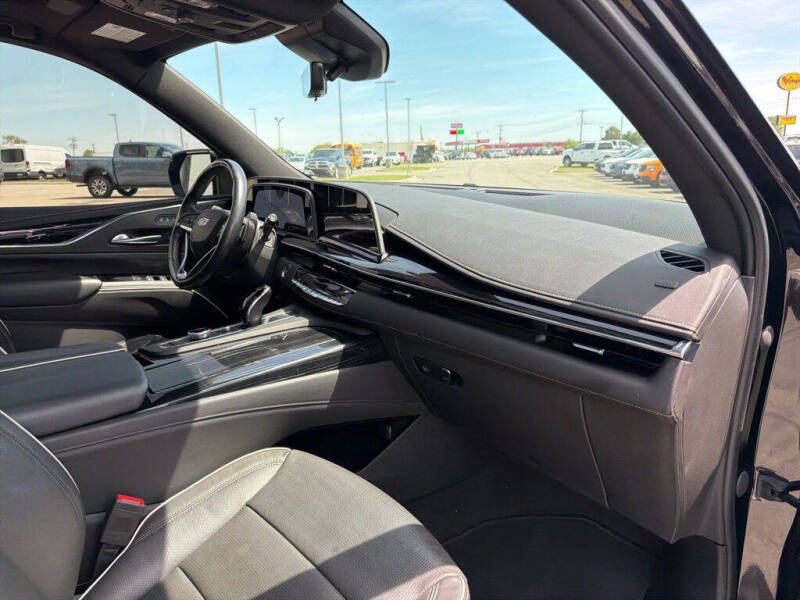2023 Cadillac Escalade Sport