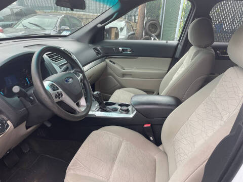2014 Ford Explorer