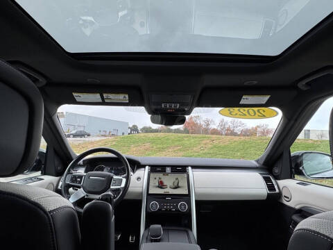 2023 Land Rover Discovery P300 S R-Dynamic