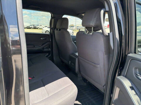 2023 Nissan Frontier SV