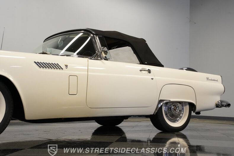 1956 Ford Thunderbird