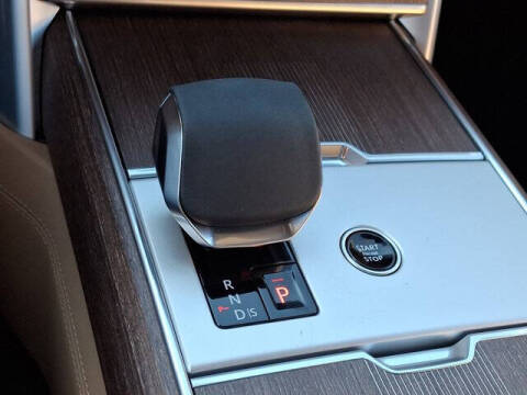 2025 Land Rover Range Rover P550e Autobiography