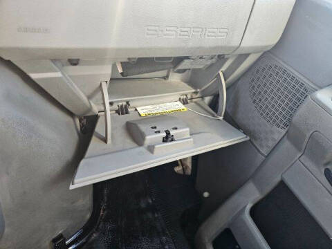 2017 Ford E-Series E-450 SD