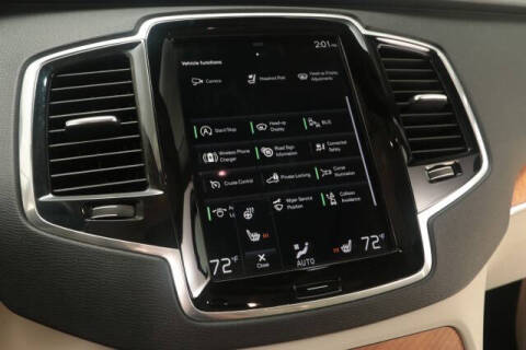 2022 Volvo XC90 T5 Momentum