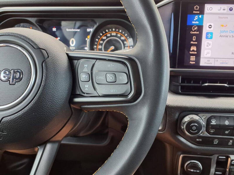 2024 Jeep Gladiator Sport