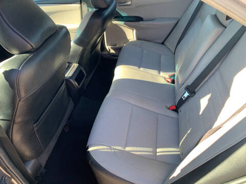 2016 Toyota Camry SE