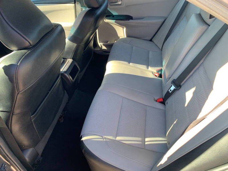 2016 Toyota Camry SE