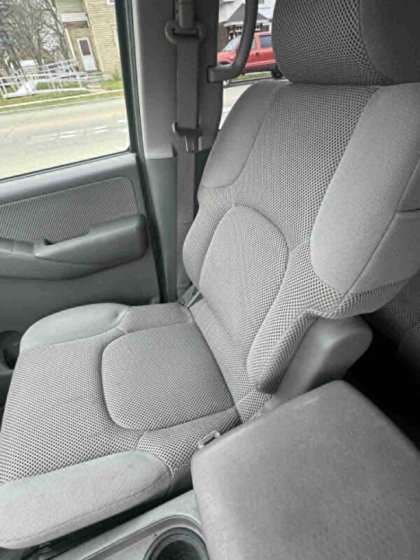 2008 Nissan Frontier LE