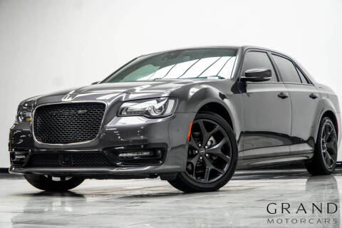 2023 Chrysler 300 S V8