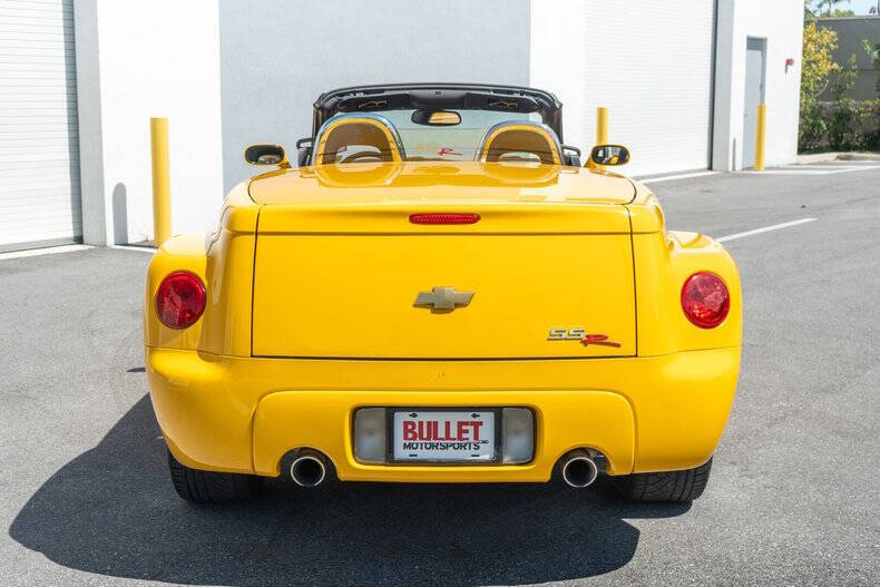 2004 Chevrolet SSR LS