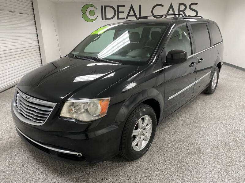 2012 Chrysler Town and Country Touring