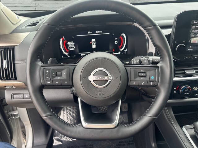 2023 Nissan Pathfinder Platinum