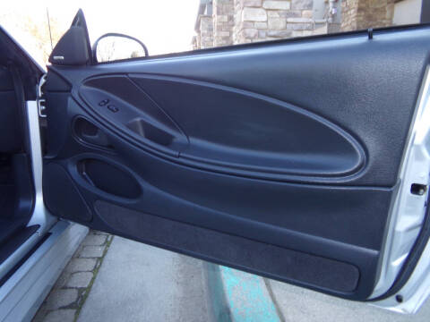 2002 Ford Mustang GT Deluxe