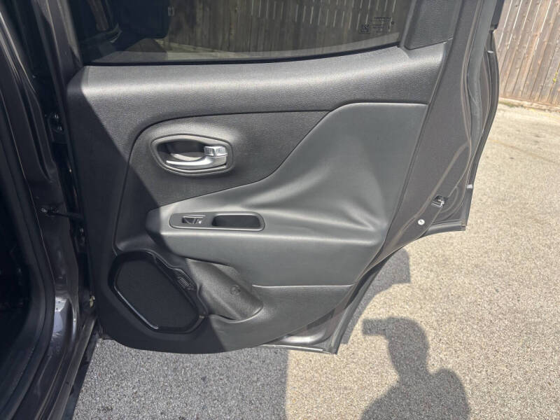 2017 Jeep Renegade Altitude