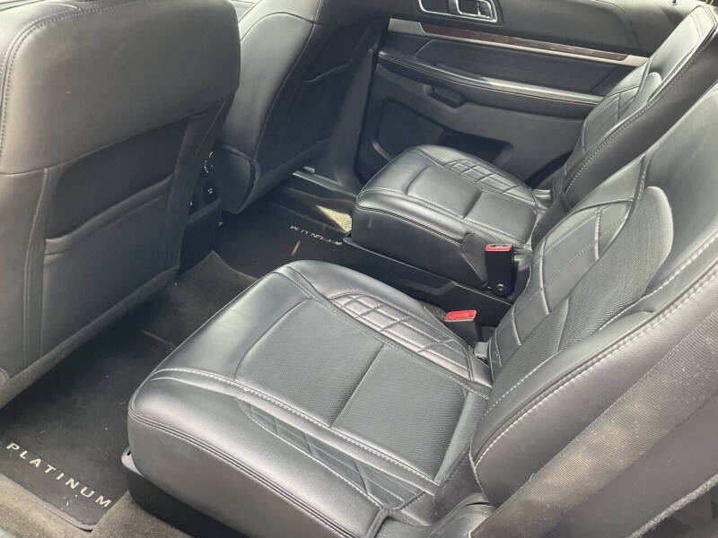 2017 Ford Explorer Platinum