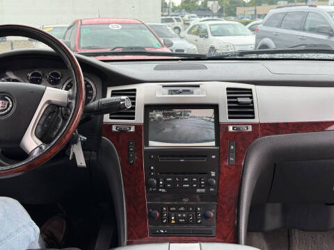 2010 Cadillac Escalade Luxury