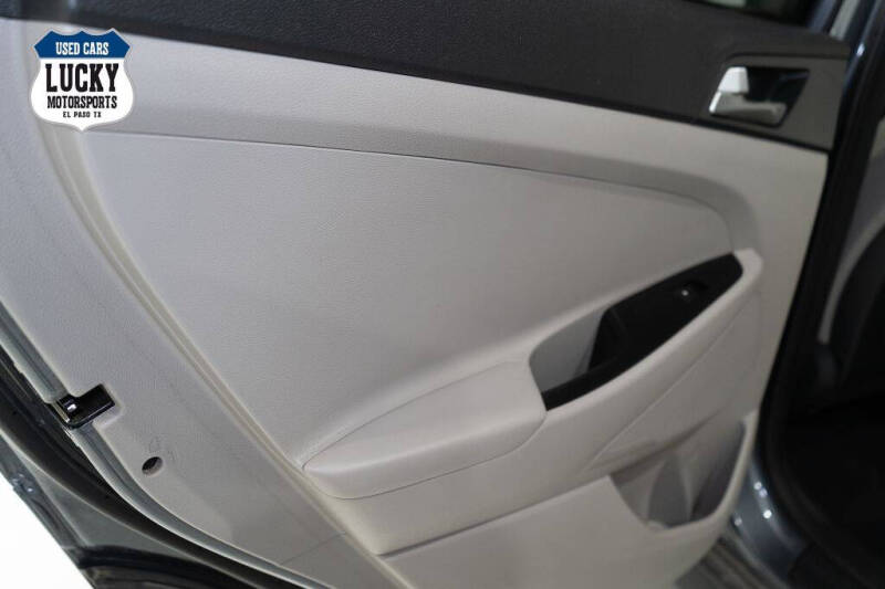 2021 Hyundai Tucson SE