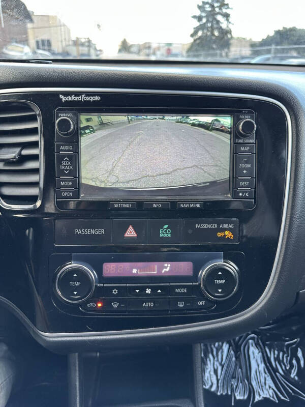 2015 Mitsubishi Outlander SE