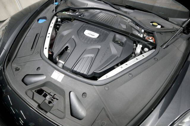 2018 Porsche Panamera 4 Executive