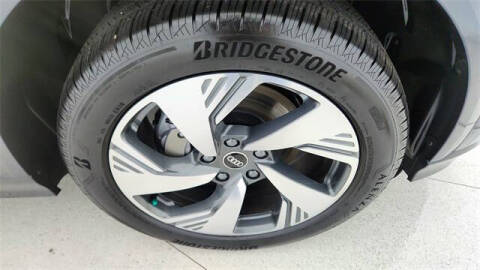 2025 Audi Q6 e-tron quattro Premium