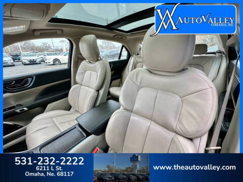 2017 Lincoln Continental Select