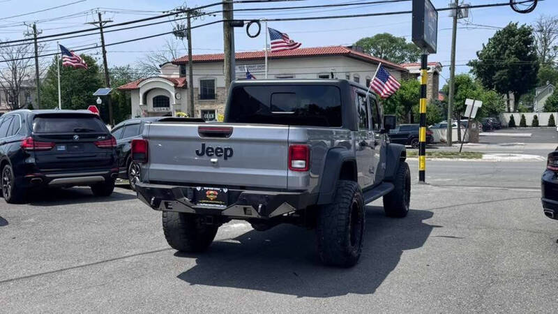 2020 Jeep Gladiator Sport