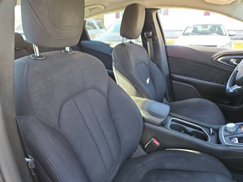 2015 Chrysler 200 Limited