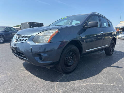 2015 Nissan Rogue Select for sale at AJOULY AUTO SALES in Moore OK