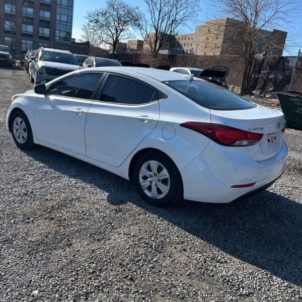 2016 Hyundai Elantra