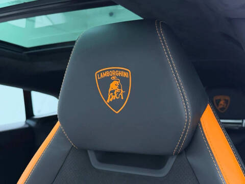 2022 Lamborghini Urus