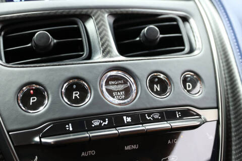 2023 Aston Martin DBS
