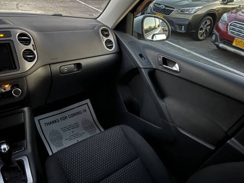 2011 Volkswagen Tiguan SE 4Motion