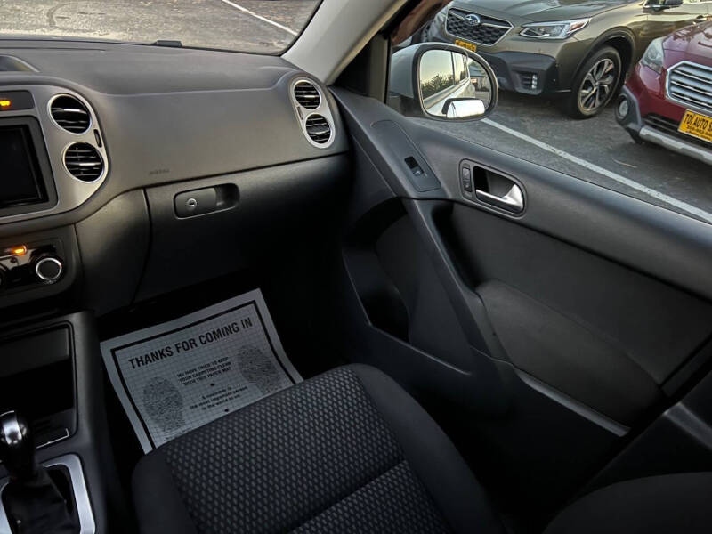 2011 Volkswagen Tiguan SE 4Motion