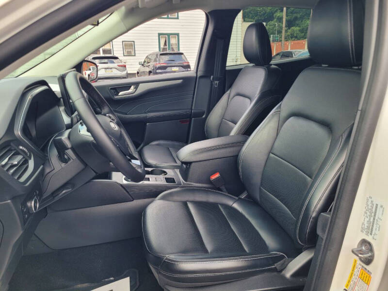 2023 Ford Escape Hybrid Platinum