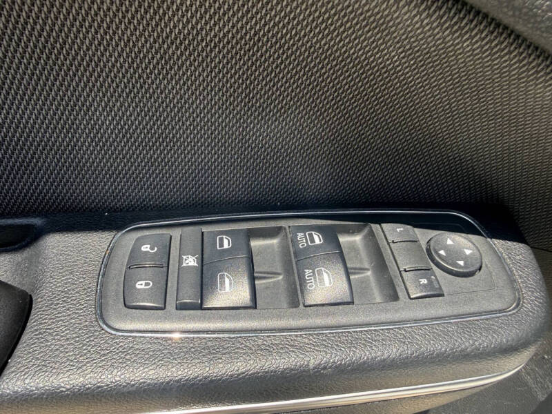 2018 Dodge Charger SXT