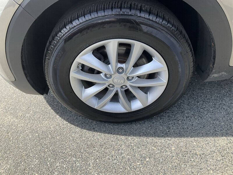 2017 Kia Sorento LX