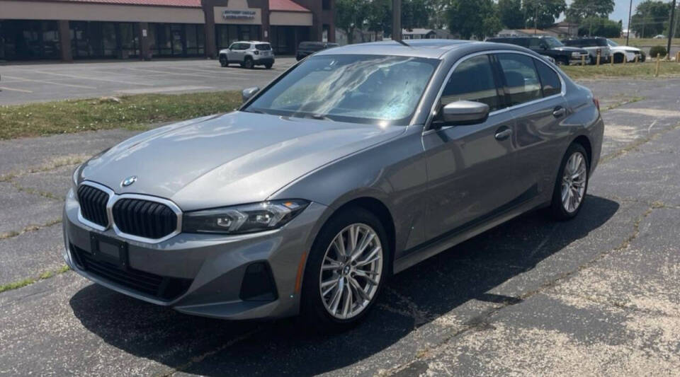 2024 BMW 3 Series 330i's photo