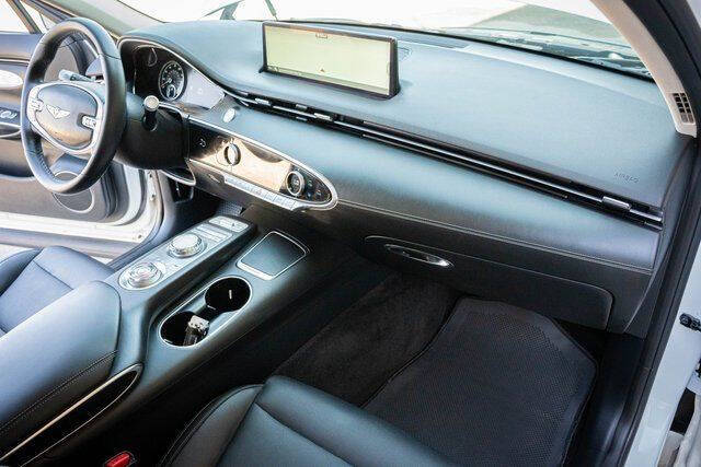 2025 Genesis GV70 2.5T Standard