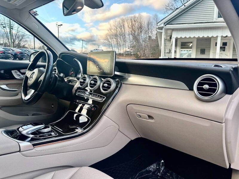 2017 Mercedes-Benz GLC GLC 300 4MATIC