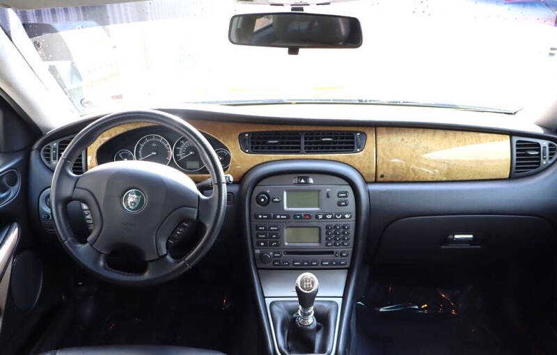 2004 Jaguar X-Type 2.5