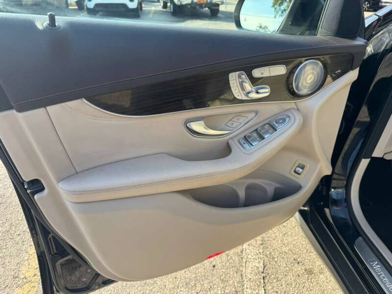 2017 Mercedes-Benz GLC GLC 300