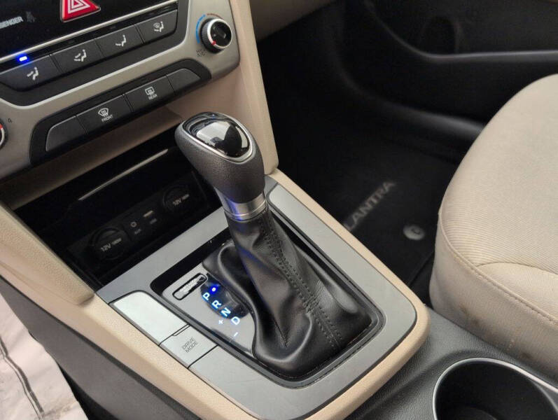 2017 Hyundai Elantra