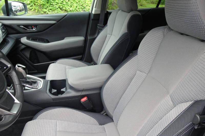 2024 Subaru Outback Premium