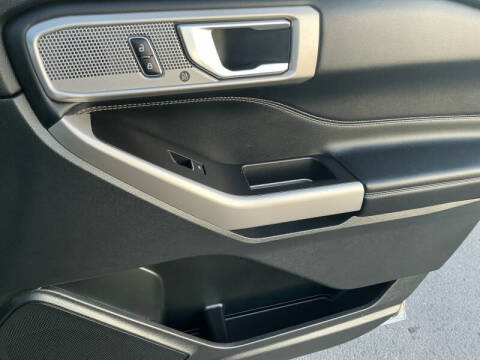 2023 Ford Explorer Hybrid Limited